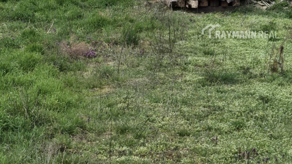 Exkluzívny stavebný pozemok v centre obce Vyšný Lánec.