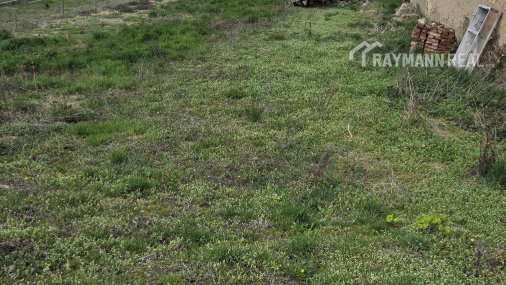 Exkluzívny stavebný pozemok v centre obce Vyšný Lánec.