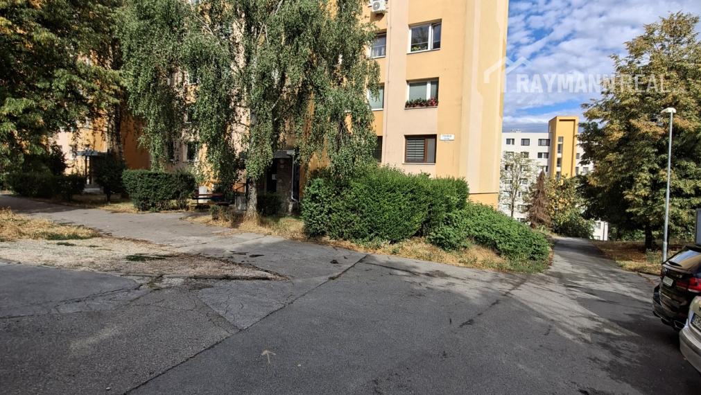Predaj 2 izbového bytu na Titogradskej ulici v Košiciach