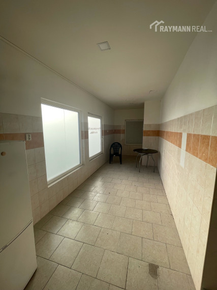 Na prenájom obchodné priestory na Terase.