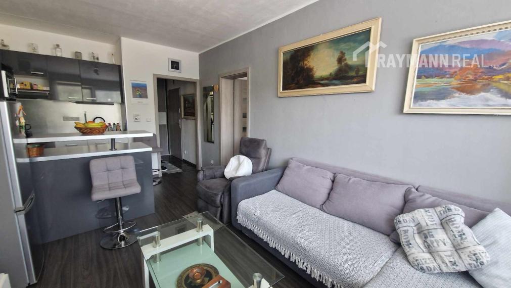 Na prenájom pekný 2-izbový byt Na hore