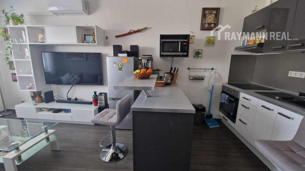 Na prenájom pekný 2-izbový byt Na hore