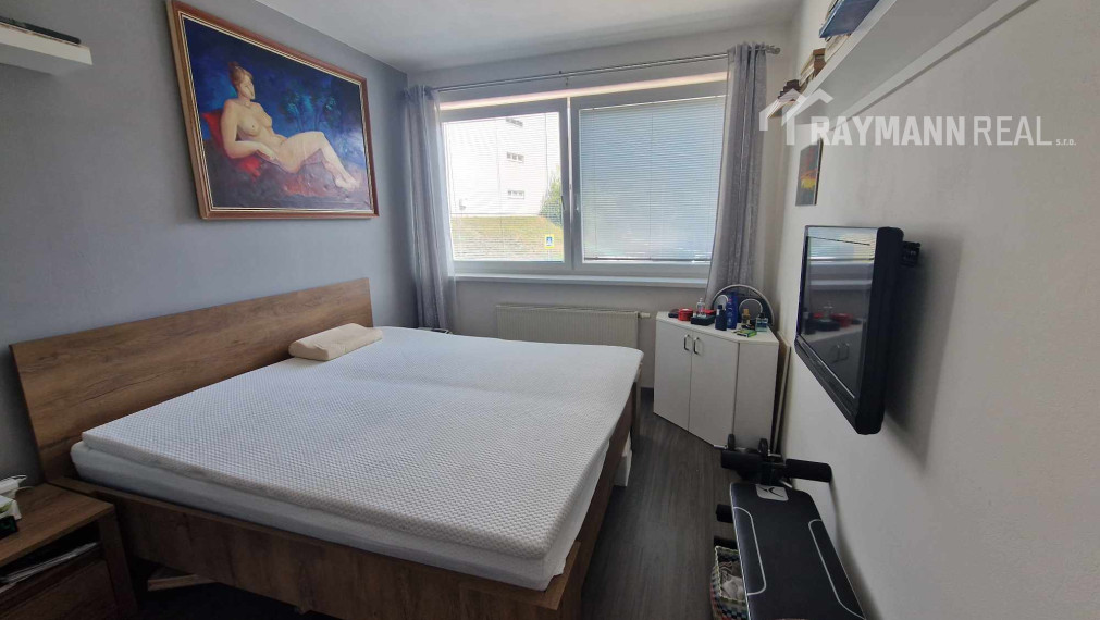 Na prenájom pekný 2-izbový byt Na hore