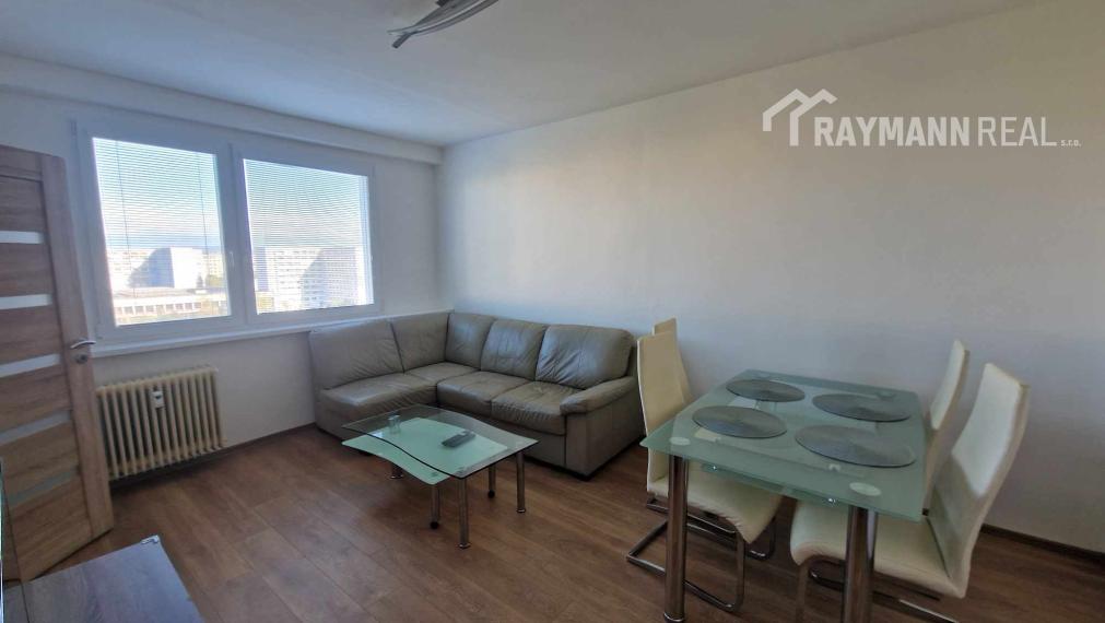 Na prenájom pekný 3-izbový byt na Terase.