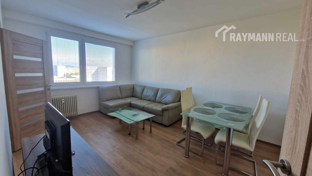 Na prenájom pekný 3-izbový byt na Terase.