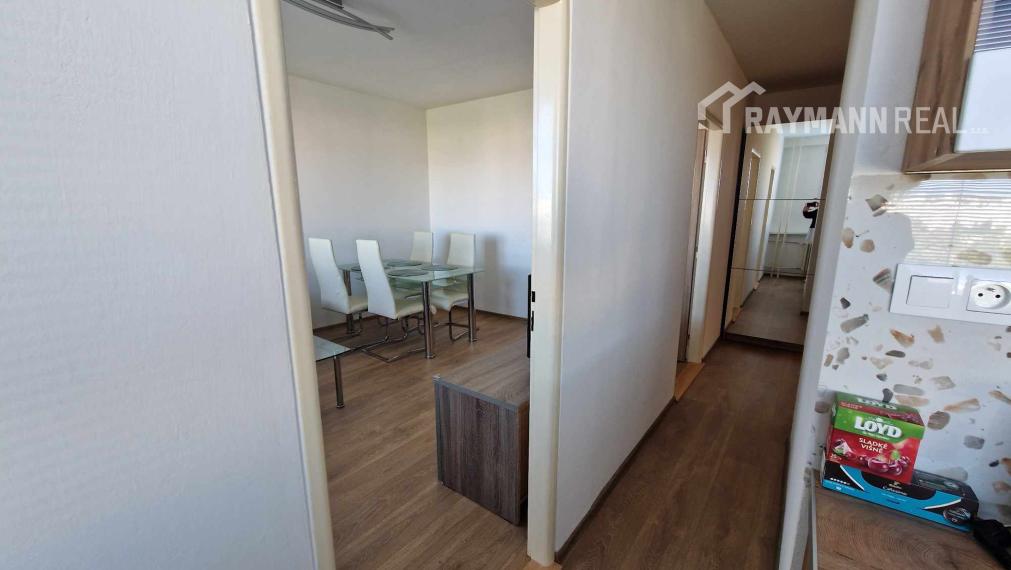 Na prenájom pekný 3-izbový byt na Terase.