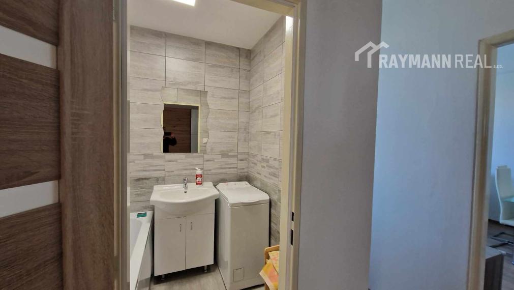 Na prenájom pekný 3-izbový byt na Terase.