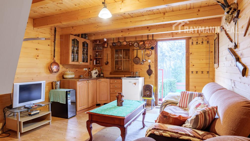 Na predaj rodinná drevená chata v Nižnej Hutke