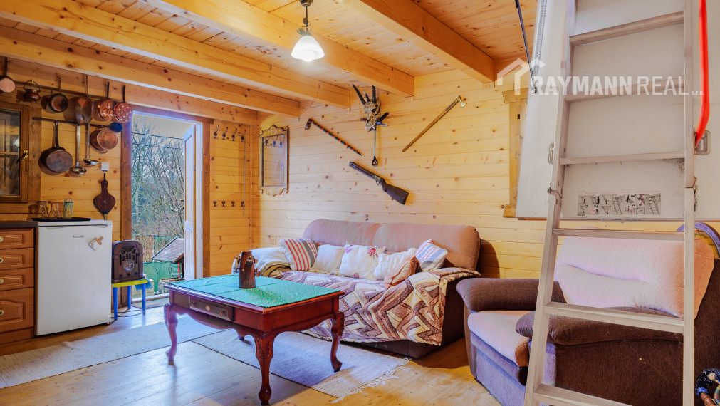 Na predaj rodinná drevená chata v Nižnej Hutke