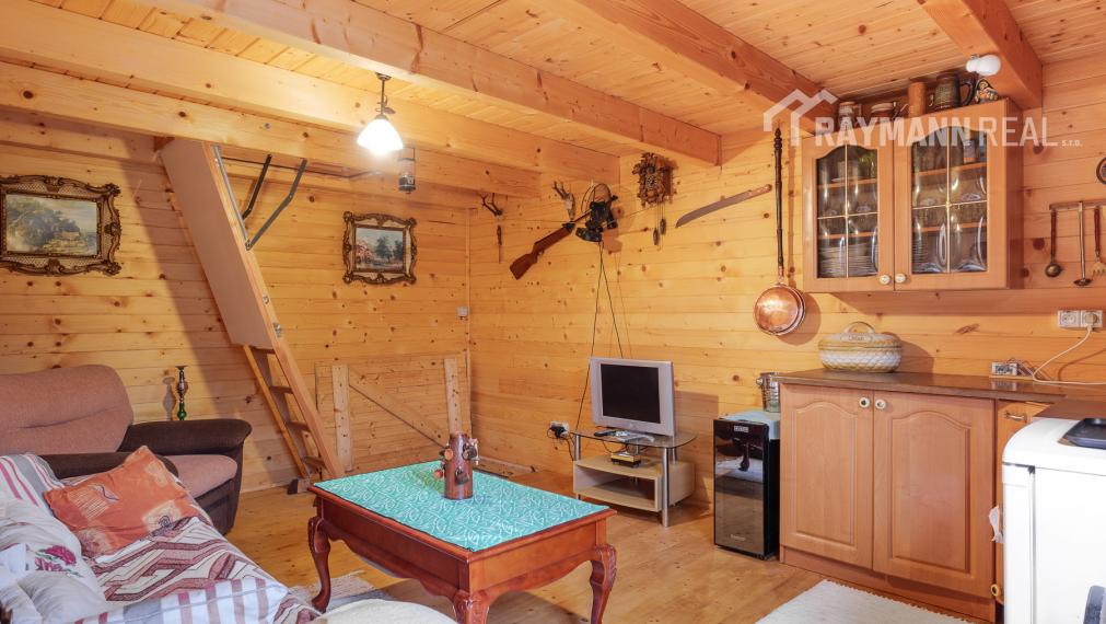 Na predaj rodinná drevená chata v Nižnej Hutke