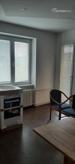 Prenájom  3 -izbového  bytu