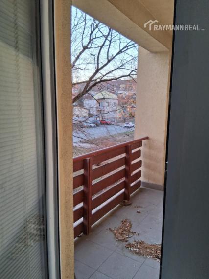 Prenájom  3 -izbového  bytu