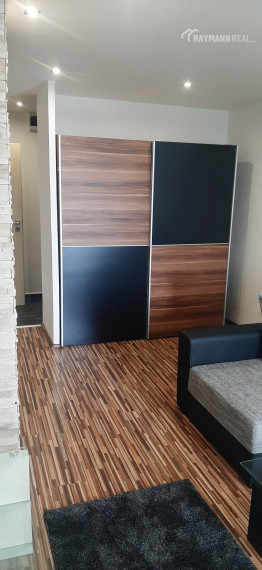 Prenájom 1 , 5 - izbového bytu na Sídlisku Dargovských hrdinov v Košiciach na Jaltskej ulici