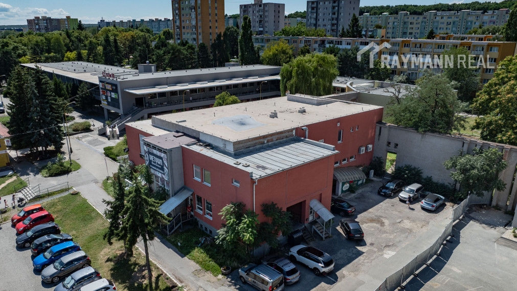 Predaj obchodnej budovy na ulici Trieda SNP v Košiciach na Luníku 1 - Košice Západ