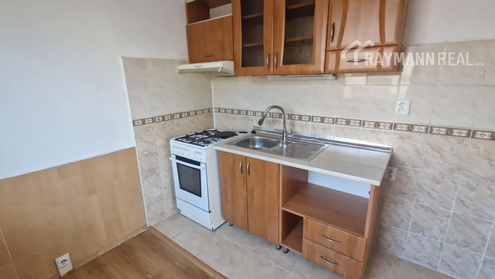 Predaj 3 izbového bytu pražského typu v meste Rožňava na ulici Šafárikovej