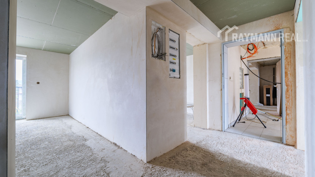 Predaj 5 bytových jednotiek v novoobnovenom tehlovom bytovom dome v obci Ďurďošík v okrese Košice - okolie