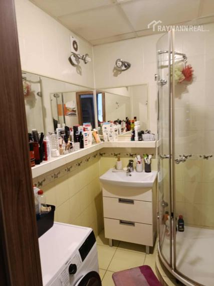 Na predaj pekný 2-izbový byt Nad jazerom