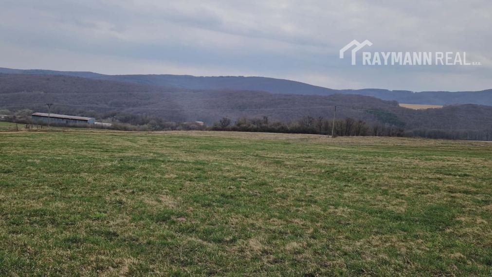 Investičný pozemok v obci Nižný Klátov – 997 m², krásne prostredie