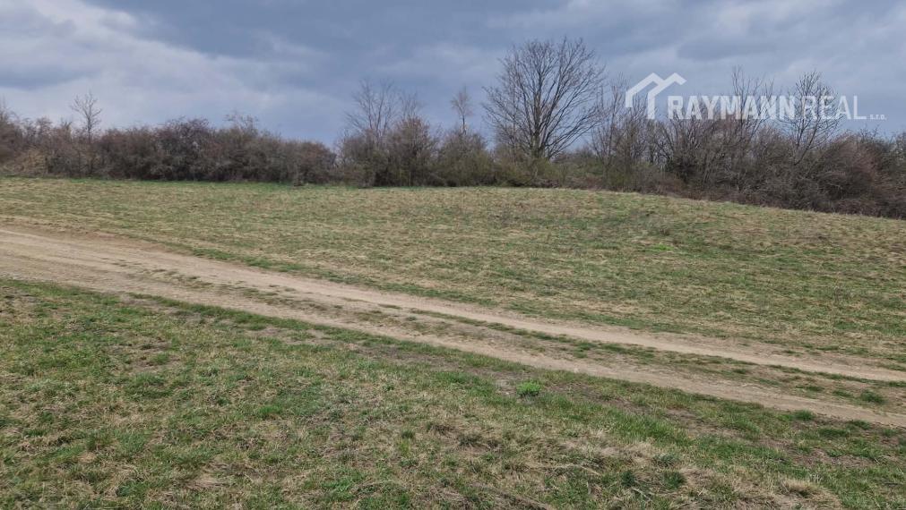 Investičný pozemok v obci Nižný Klátov – 997 m², krásne prostredie