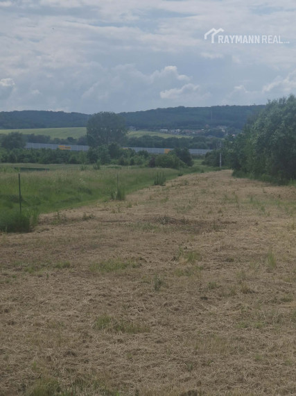 Na predaj pozemok v Rozhanovciach