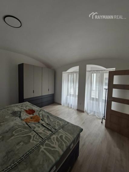 Prenajóm    2 izbového bytu v centre mesta Košice - Námestie osloboditeľov oproti Auparku
