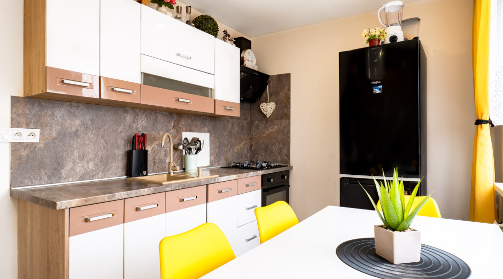 Na predaj pekný 2-izbový byt Nad jazerom