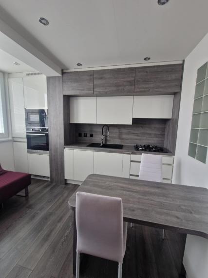 Na prenájom veľmi pekný 1-izbový byt v centre Košíc