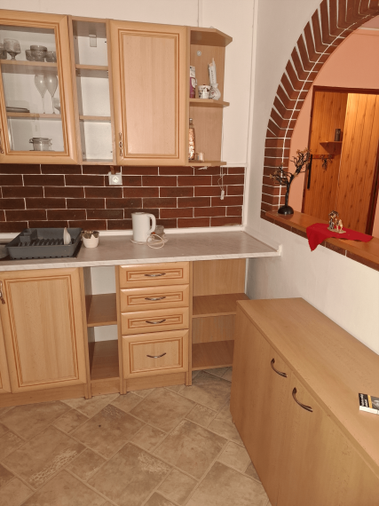 Na prenájom  3-izbový byt na Juhu.