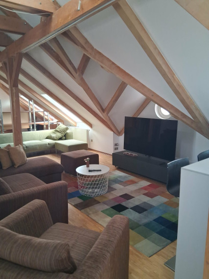 Na prenájom: Luxusný 2-izbový podkrovný byt v centre Košíc – Požiarnická ulica