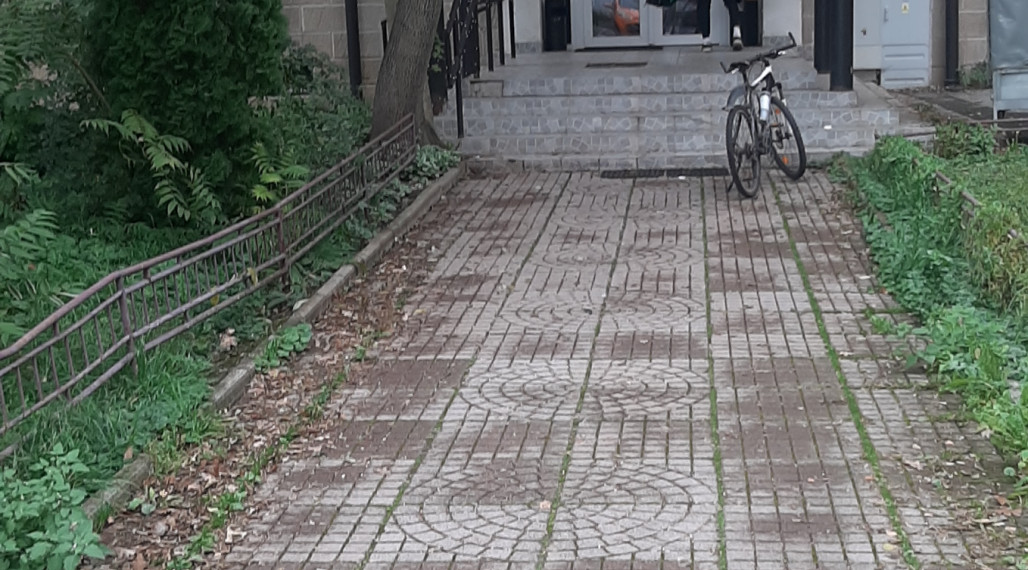 Prenájom 1 izbového bytu v lokalite Košice - Sever , Tolstého ulica