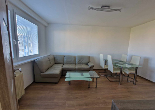 Na prenájom pekný 3-izbový byt na Terase.