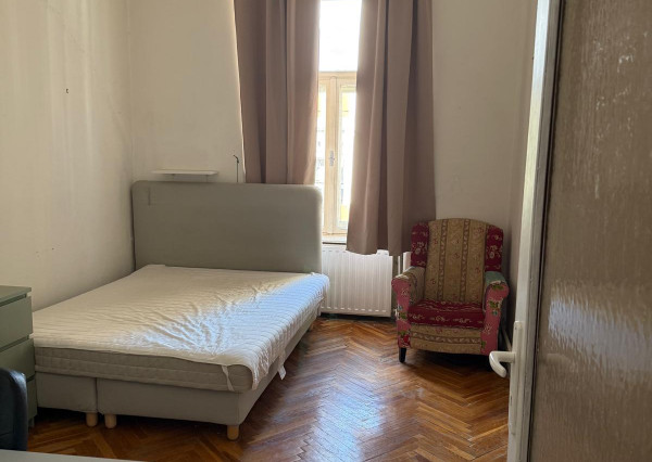 Prenájom 3 - izbového bytu v historickom centre Hlavnej ul.  v Košiciach