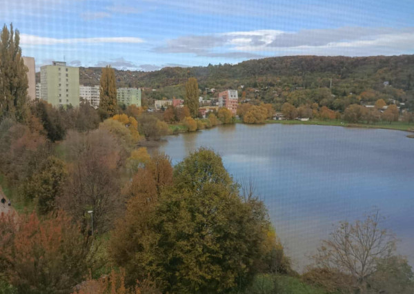 Na predaj pekný 2-izbový byt Nad jazerom