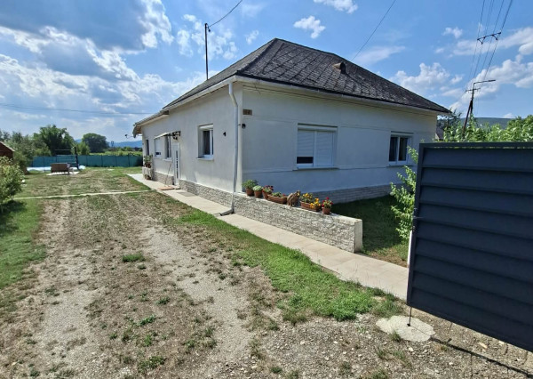 Predaj 3 izb. rodinného domu v obci Hidvégardó , Maďarsko