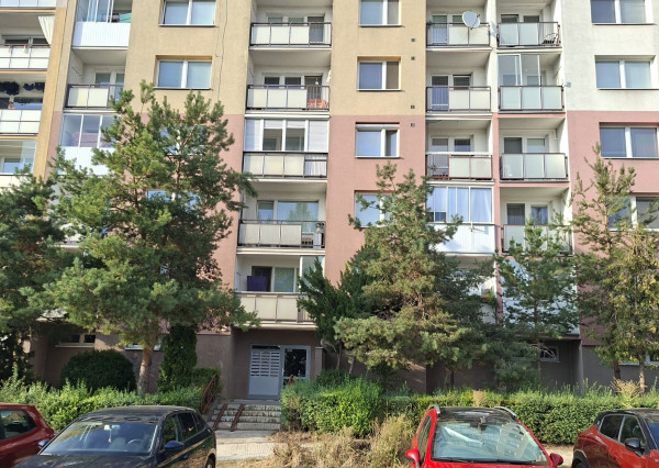 Predaj 3 izbového bytu na Aténskej ul v Košiciach