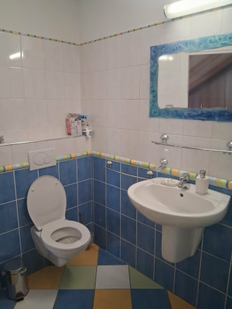 Na prenájom: Luxusný 2-izbový podkrovný byt v centre Košíc – Požiarnická ulica - fotografia 16