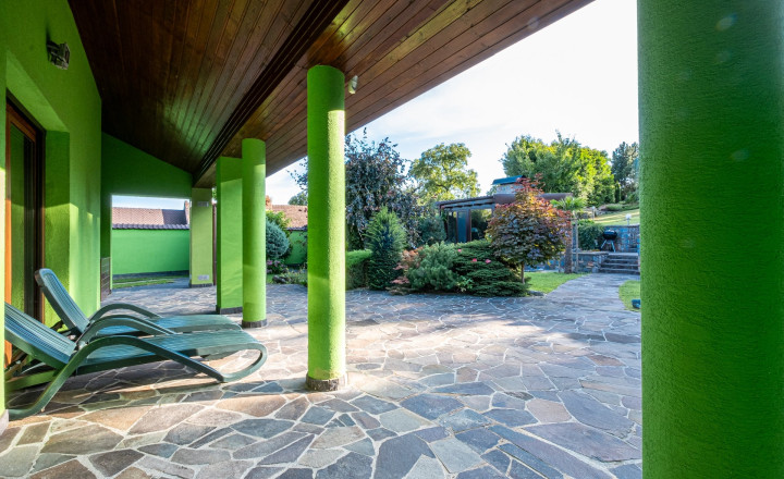 Predaj novostavby luxusnej rezidencie v obci Zádiel - fotografia 3