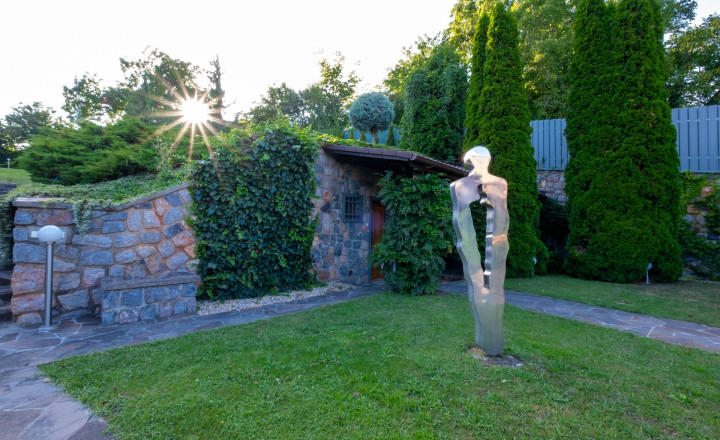 Predaj novostavby luxusnej rezidencie v obci Zádiel - fotografia 11