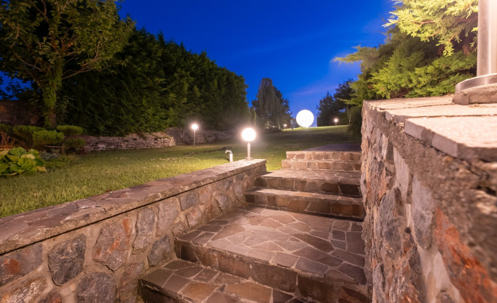 Predaj novostavby luxusnej rezidencie v obci Zádiel - fotografia 15