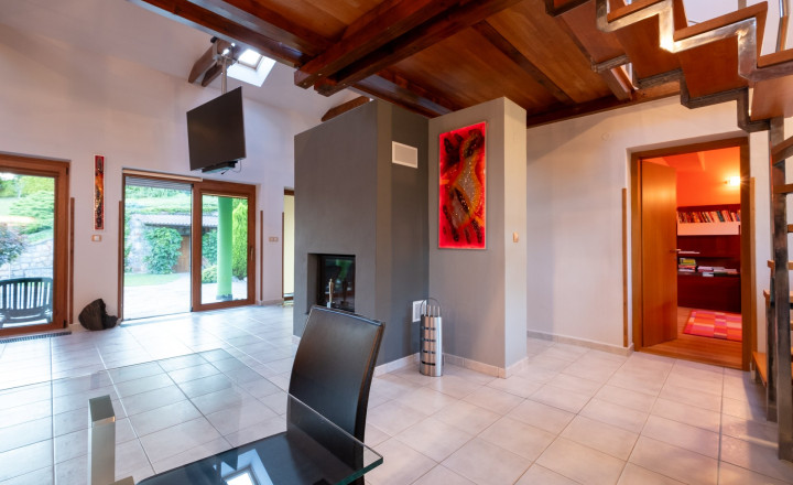 Predaj novostavby luxusnej rezidencie v obci Zádiel - fotografia 18