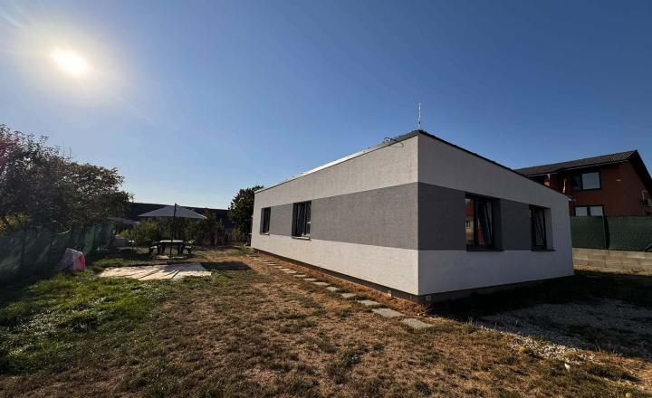 Predaj 4 izbového rodinného bungalovu v obci Rudník
